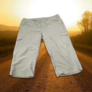 Columbia PFG Womens Cargo Shorts 10W 18L Capri Omni Shade Khaki Tan Pockets